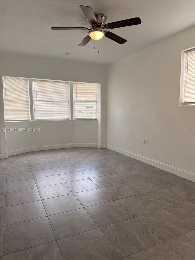 Building Photo - 6613 Evergreen Dr