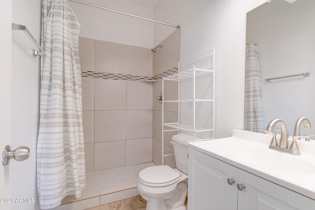 Building Photo - 1297 W 5th St