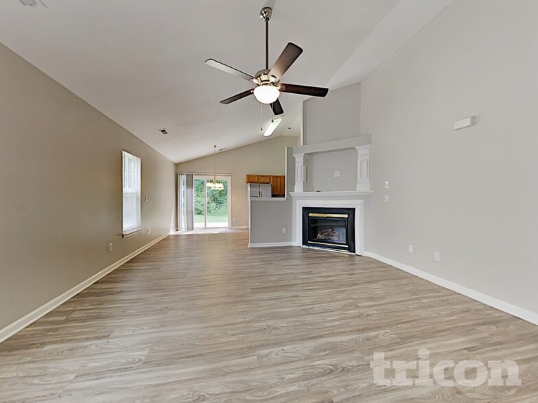 Building Photo - 8422 Wallace Glen Dr