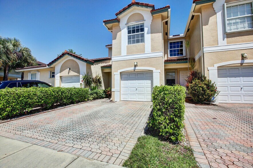 Building Photo - 11705 NW 47th Dr