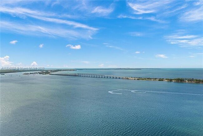 Building Photo - 1643 Brickell Ave