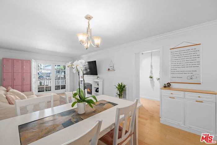 Building Photo - 1125 Pico Blvd