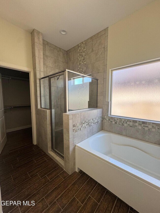 Building Photo - 7726 Enchanted Ridge Dr