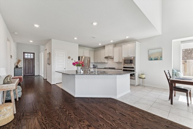 Building Photo - 3520 Jasperstone Ln