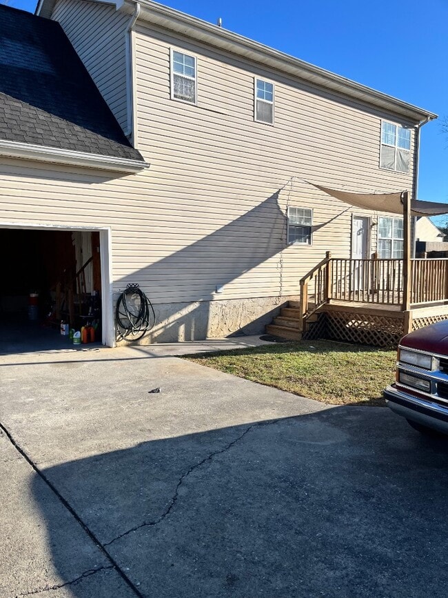 Building Photo - 7961 Batters Pl Rd