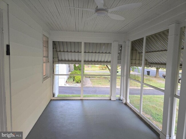 Building Photo - 130 Crescent Ave