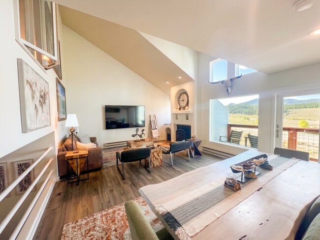 Building Photo - 111 Corinthian Cir