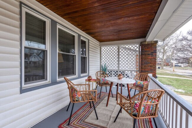 Building Photo - 4040 W 158th St