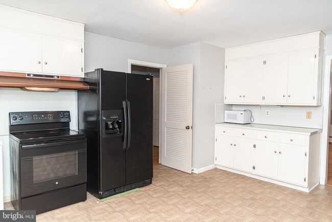 Building Photo - 116 S Union Ave