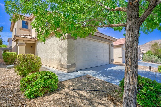 Building Photo - Status: Accepting Applications