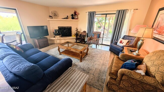 Building Photo - 5085 N Camino Del Lazo