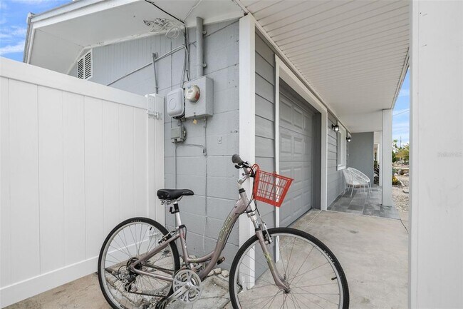 Building Photo - 13704 Veronica Dr