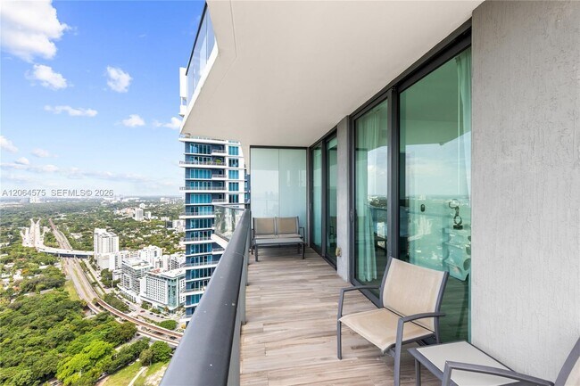 Building Photo - 1300 S Miami Ave