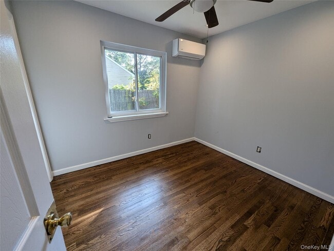 Building Photo - 144 Sequoia Dr