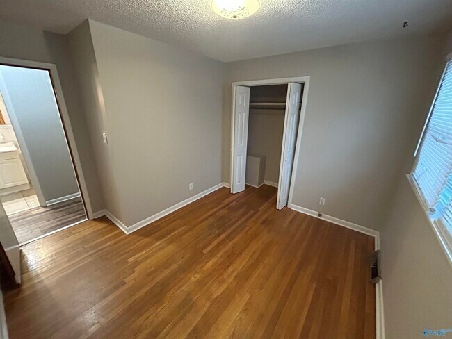 Building Photo - 4017 Summerhill Pl NW