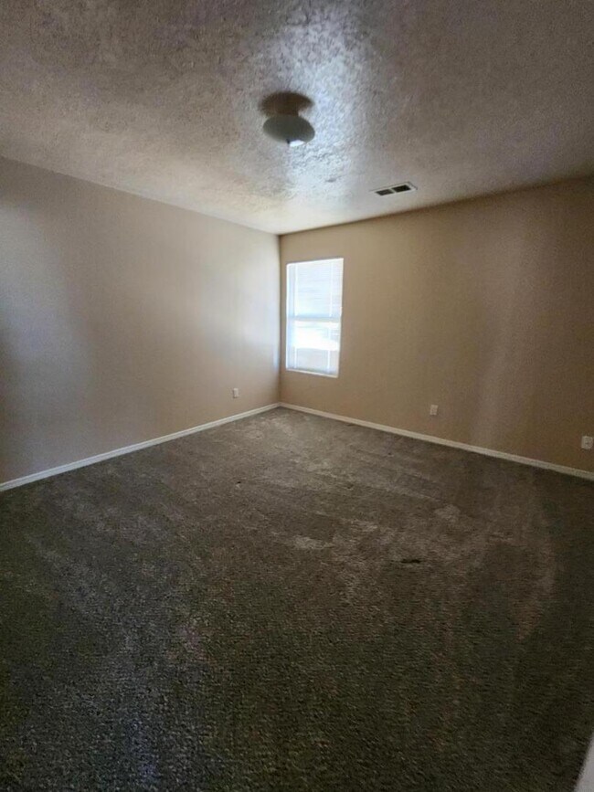 Building Photo - 1735 Avenida Real