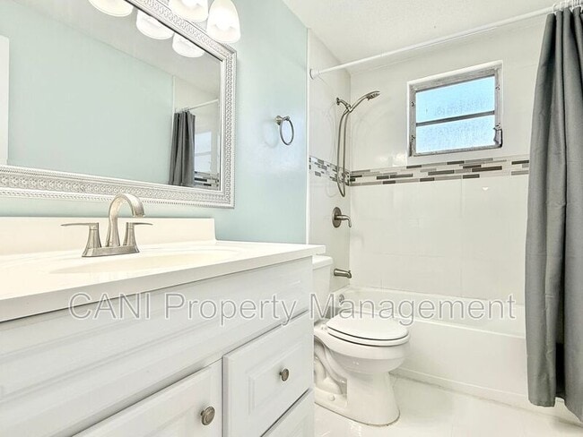 Building Photo - 1529 Culverhouse Dr