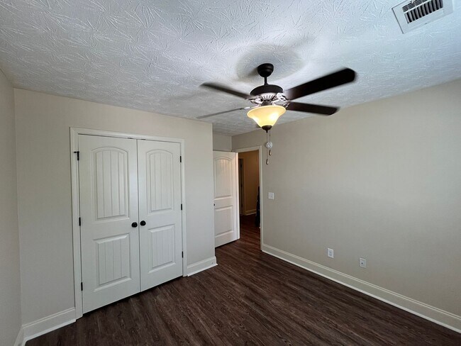 Building Photo - 1247 Cottage Pointe Ct