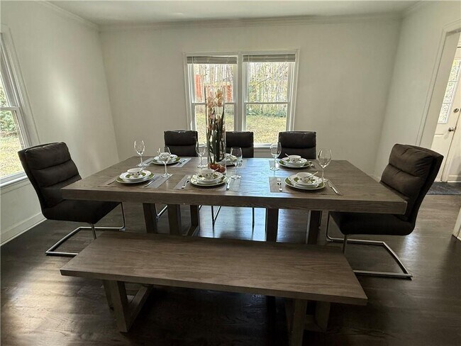 Building Photo - 1140 Goodwin Pl NE