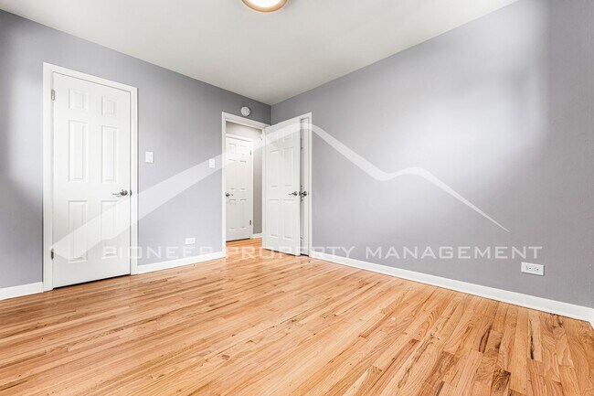 Building Photo - Charming Updated home with Garage and Cent...