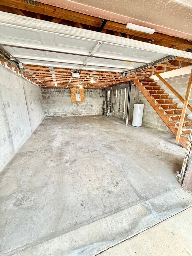 Building Photo - 338 Old Gray Station Rd