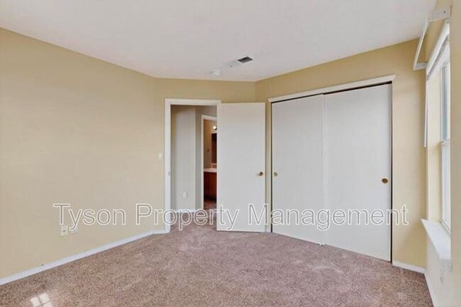 Building Photo - 10027 Silverton Dr NW