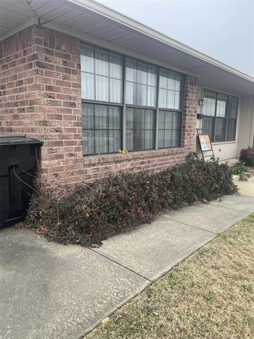 Building Photo - 715 W Chestnut St