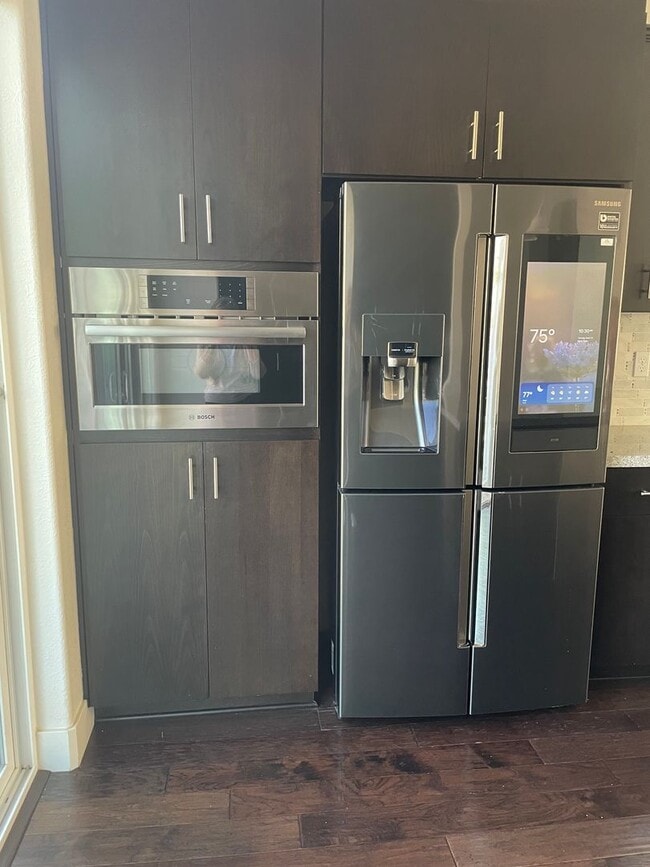 Building Photo - Spacious 3 Bedroom Home in Quiet Neighborhood - Solar Included!