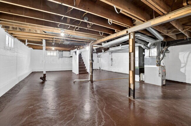 Building Photo - 222 Henquin Dr
