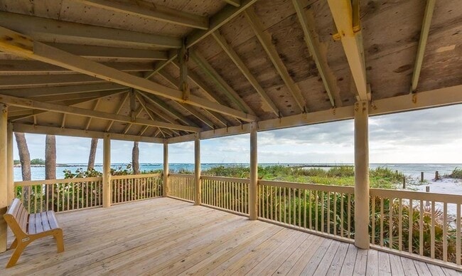 Building Photo - 1315 Bayshore Dr