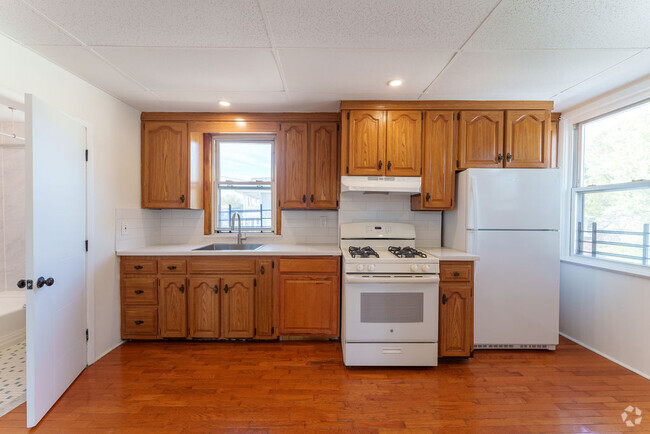 Building Photo - 119 Bloomfield Ave
