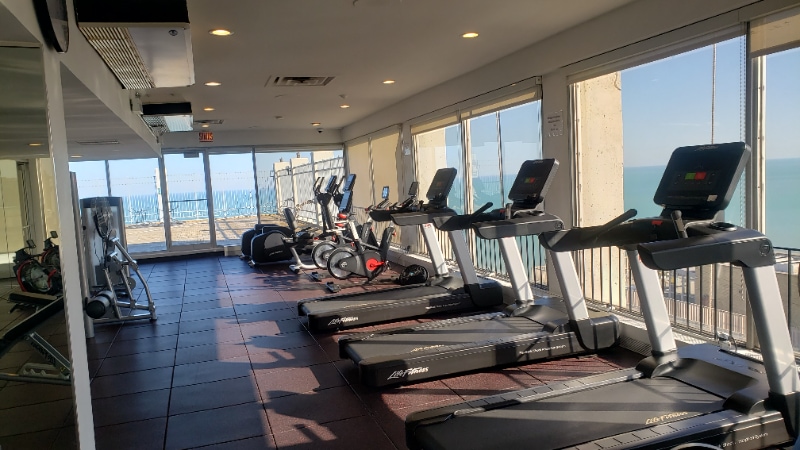 Building Photo - 6171 N Sheridan Rd