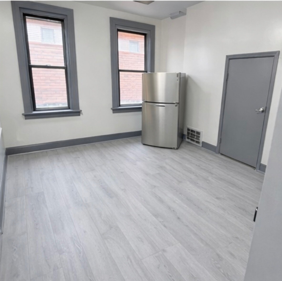 Building Photo - 1110 York St