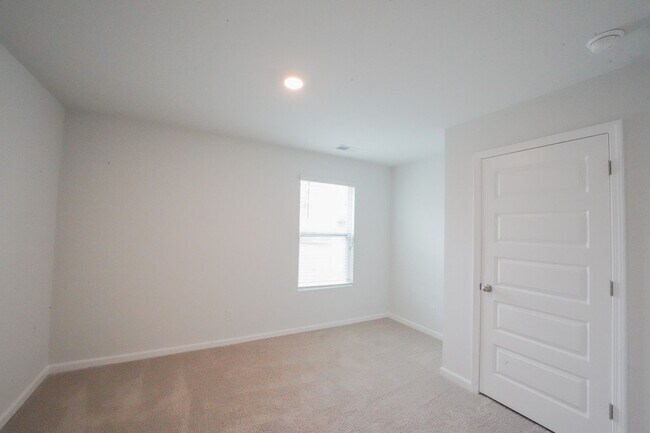 Building Photo - Available Soon!