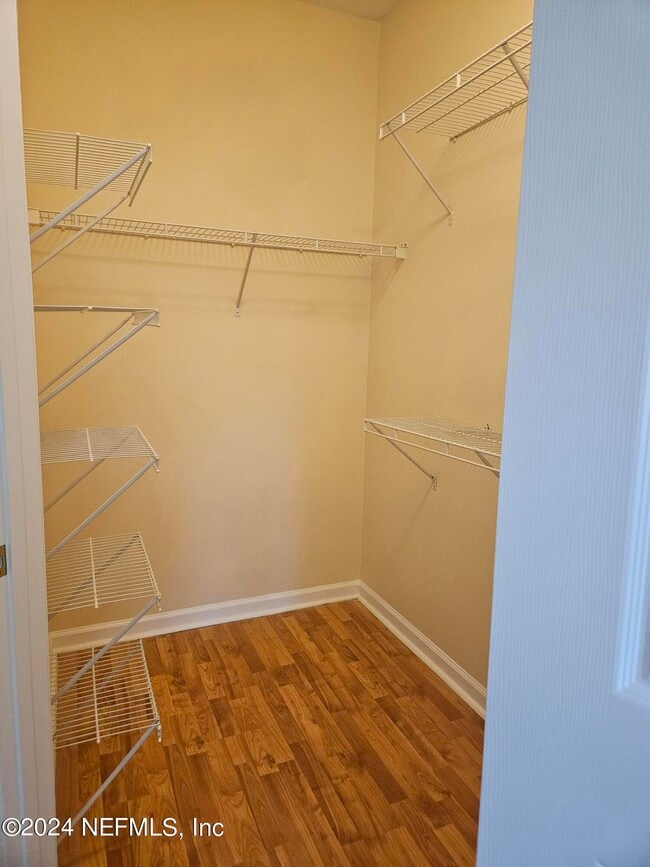 Building Photo - 7801 Point Meadows Dr