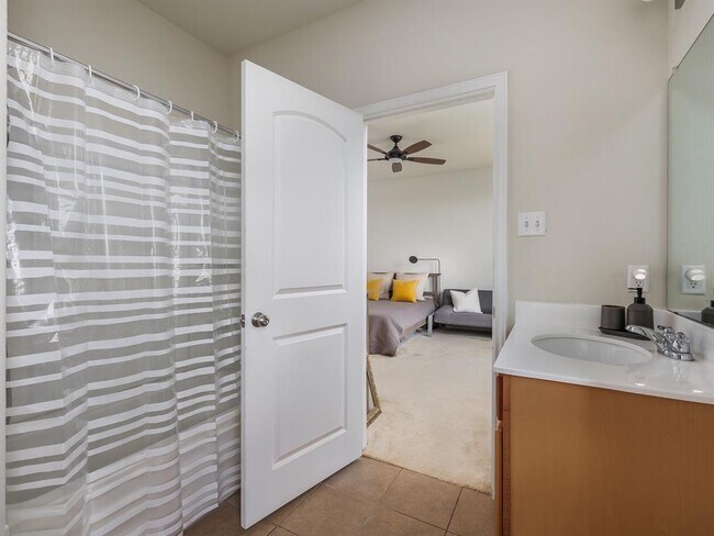 Building Photo - 133 Carlina Lp