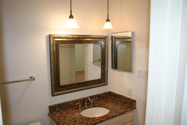 Building Photo - 8210 Bent Tree Rd