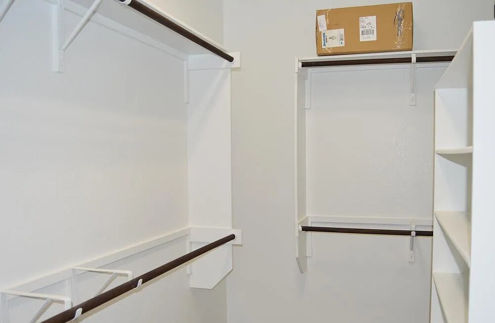 Master closet - 3811 Ashbury Rd