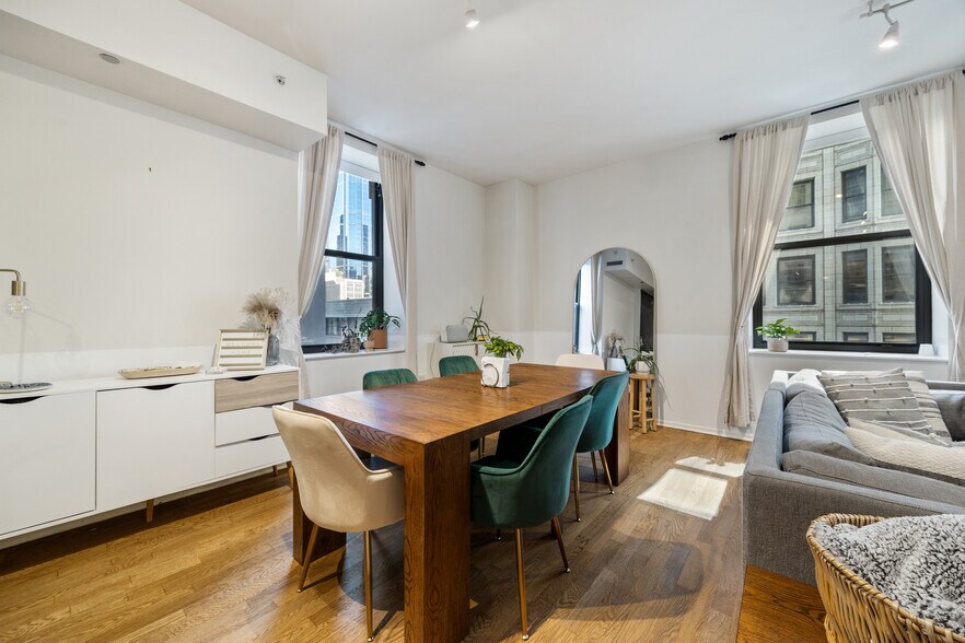 Building Photo - 310 S Michigan Ave