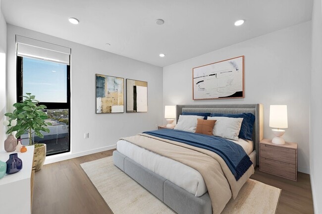 Building Photo - Clad LA