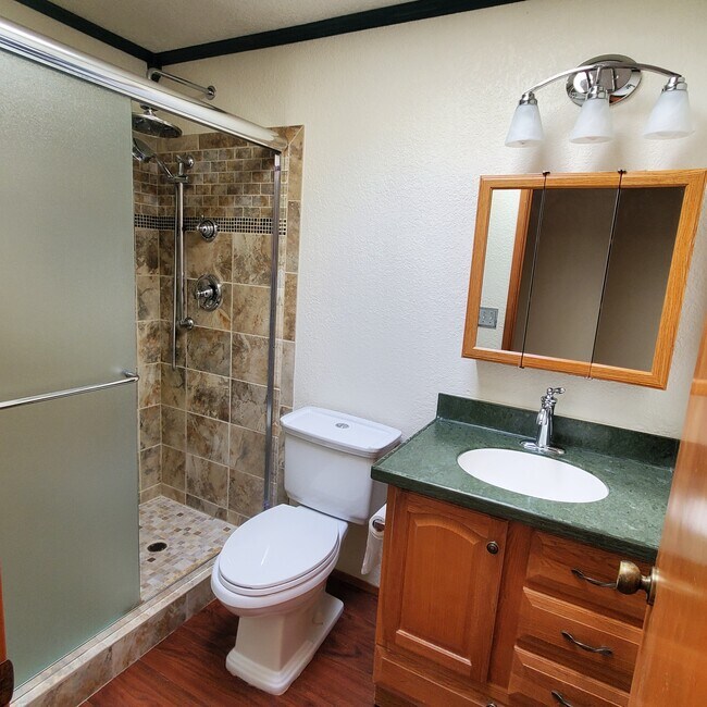 Building Photo - 1870 N Skyline Dr