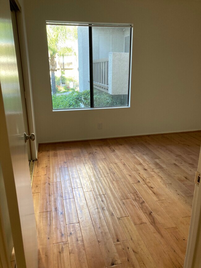 Building Photo - 21500 Califa St