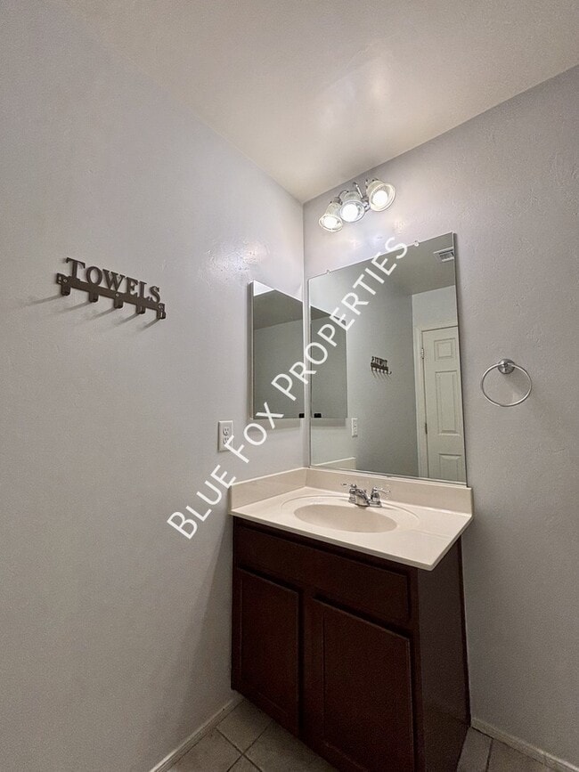 Building Photo - 8518 W Pelican Pl