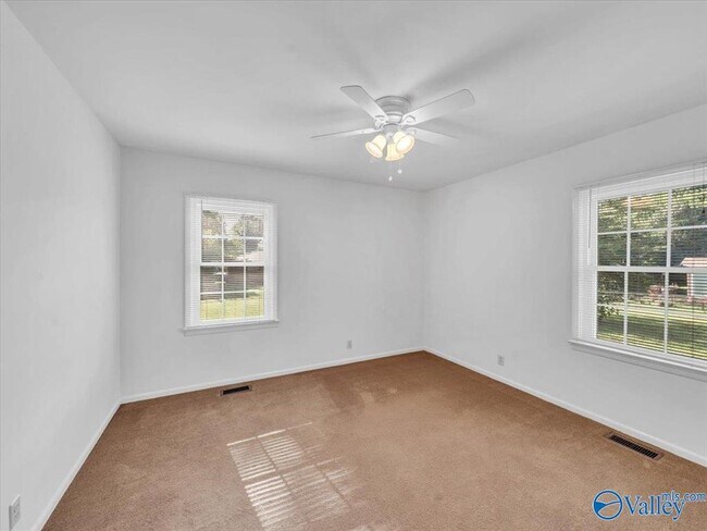 Building Photo - 422 Karter St NW