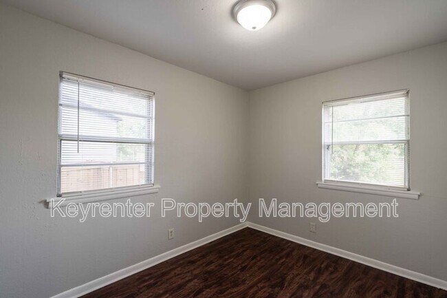 Building Photo - 230 E 51st Pl N