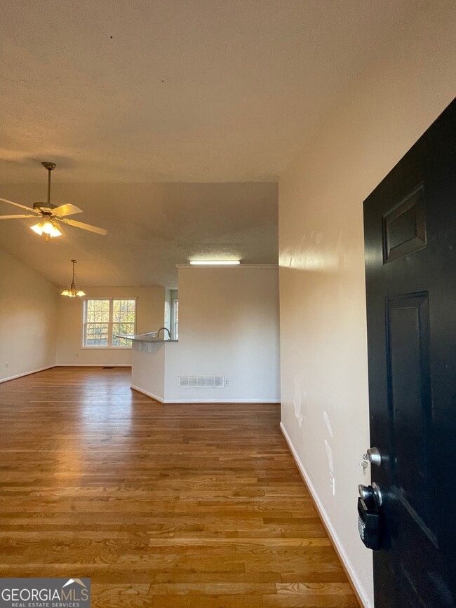 Building Photo - 721 Meadow Spring Dr