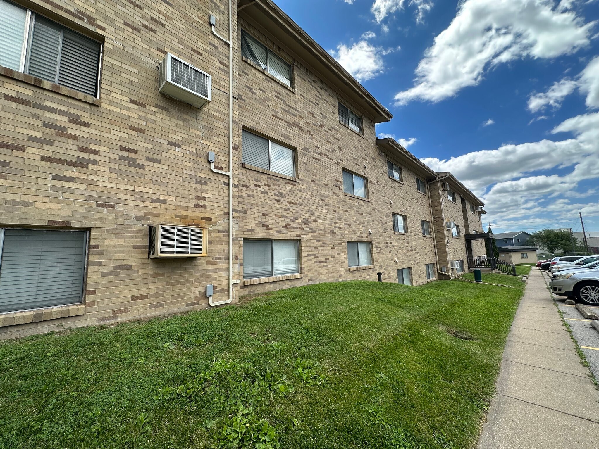 Building Photo - 2030 9th St