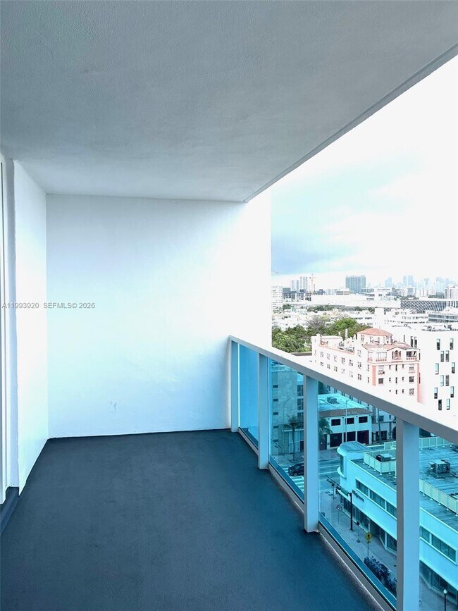 Building Photo - 2301 Collins Ave