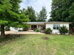 Building Photo - 607 Garth Brooks Blvd
