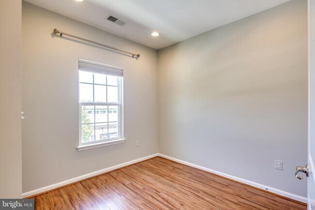 Building Photo - 3023 Hockley Mill Dr